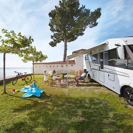 Camping Adria Ankaran - Pitches Luaran gambar