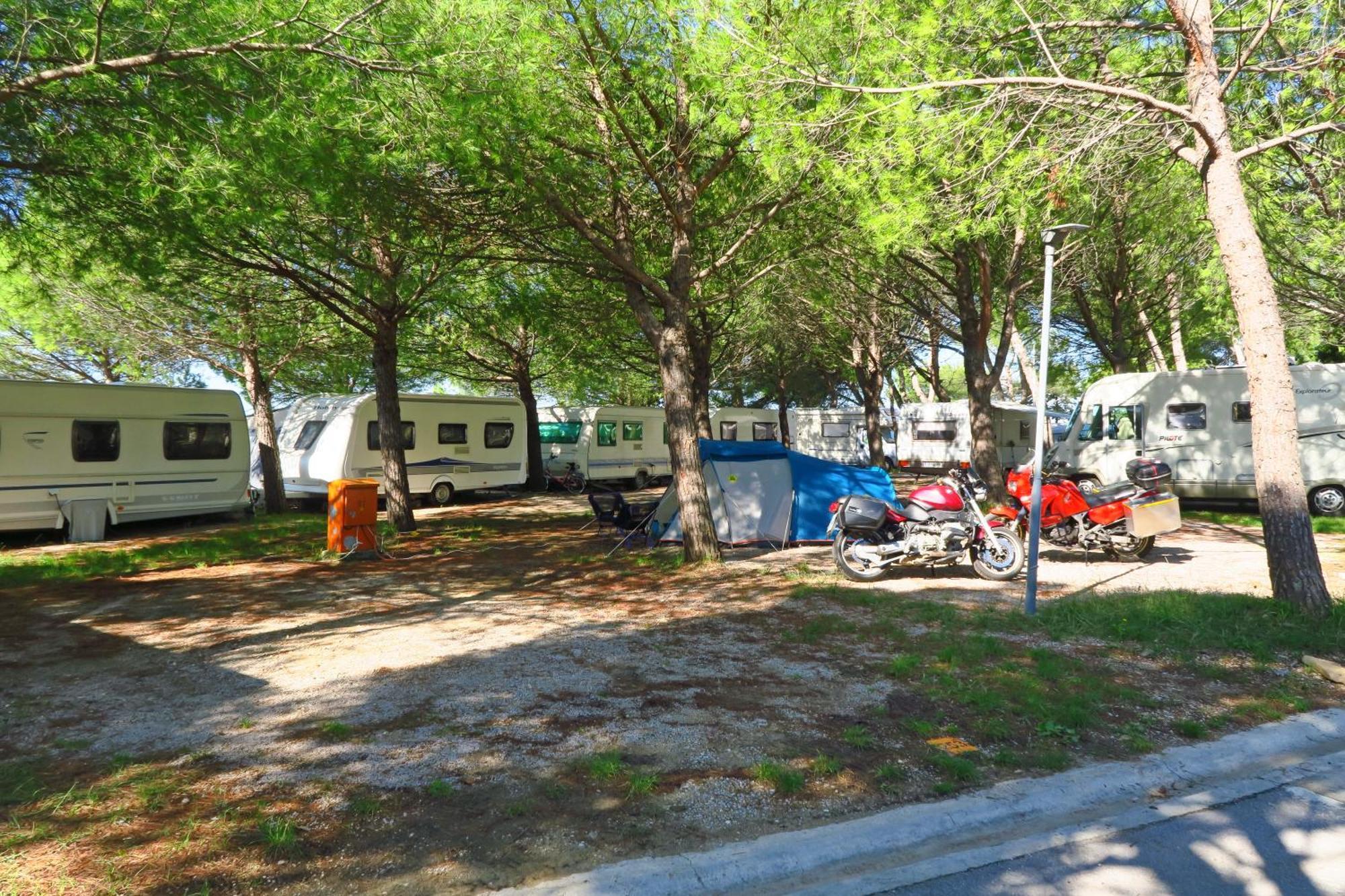 Camping Adria Ankaran - Pitches Luaran gambar