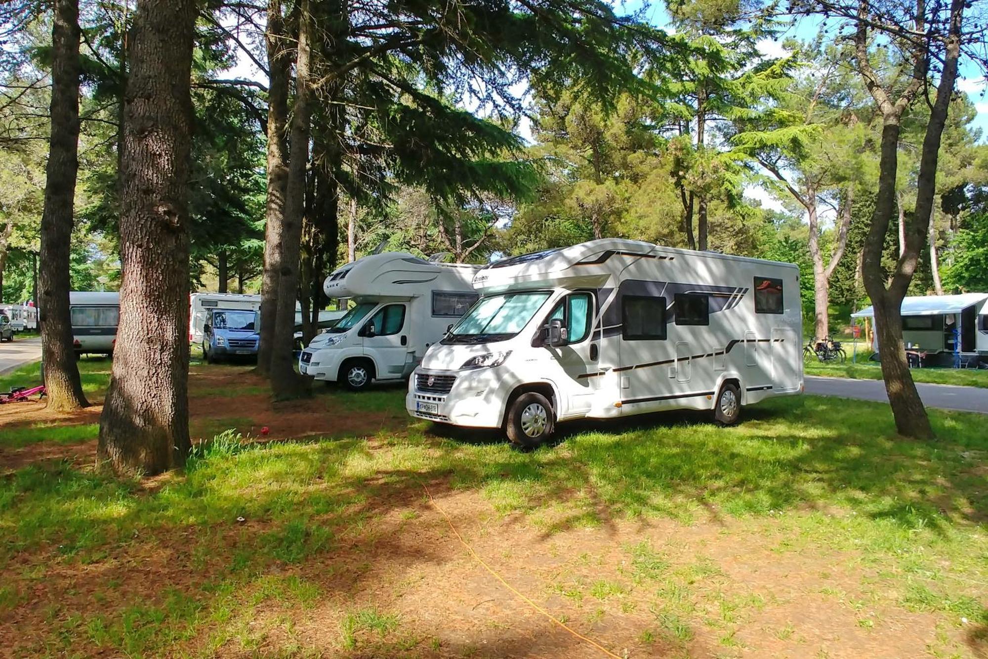 Camping Adria Ankaran - Pitches Luaran gambar