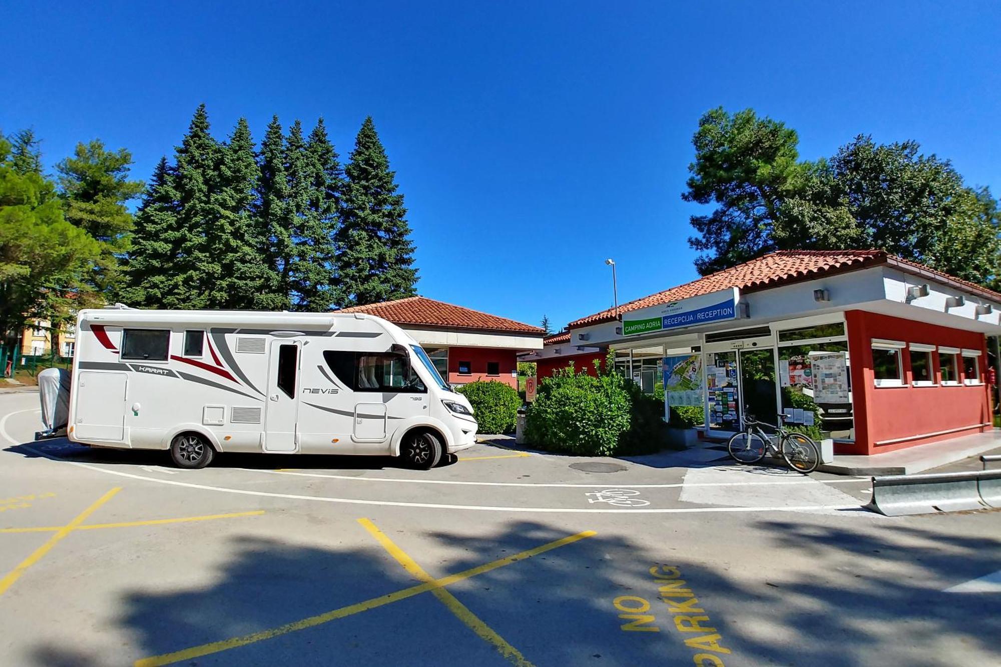 Camping Adria Ankaran - Pitches Luaran gambar