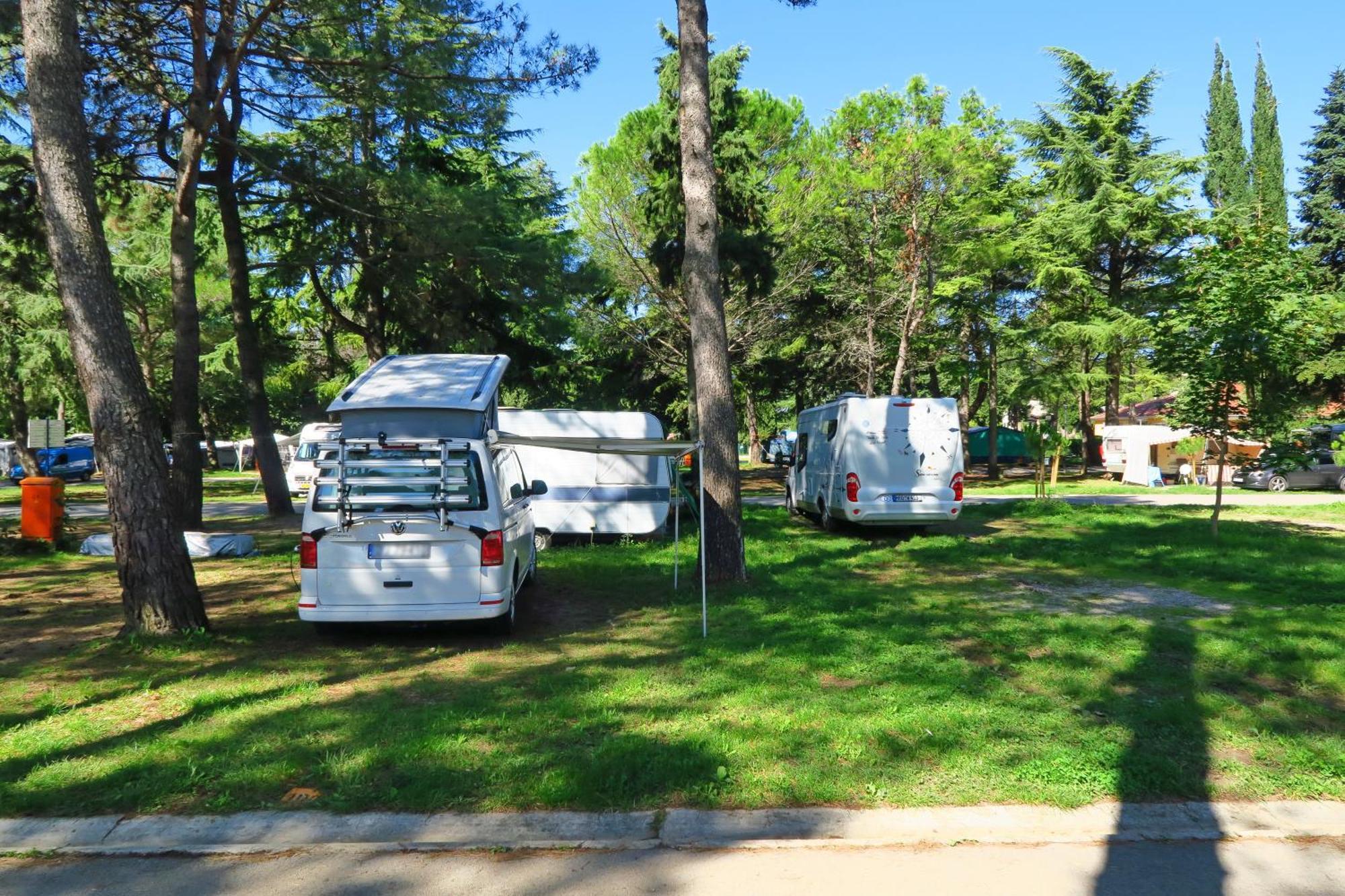 Camping Adria Ankaran - Pitches Luaran gambar